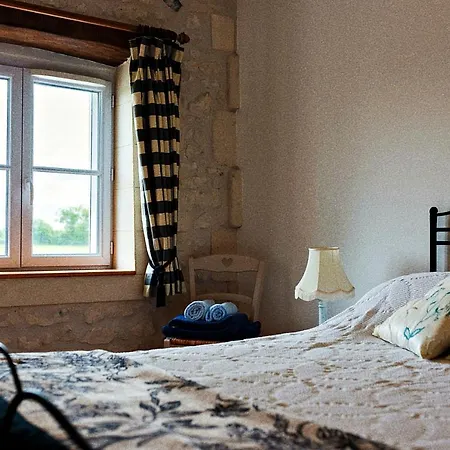 Les De Bed & Breakfast Brives-sur-Charente