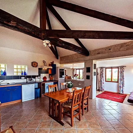 Oda ve Kahvaltı Les De Brives-sur-Charente